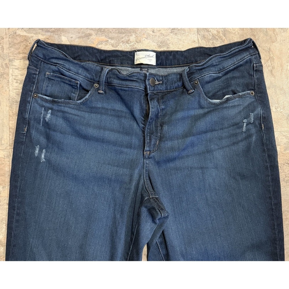 Universal Thread Mid Rise Skinny Distressed Jeans Women's Size 16/33R Plus Size - Picture 2 of 8